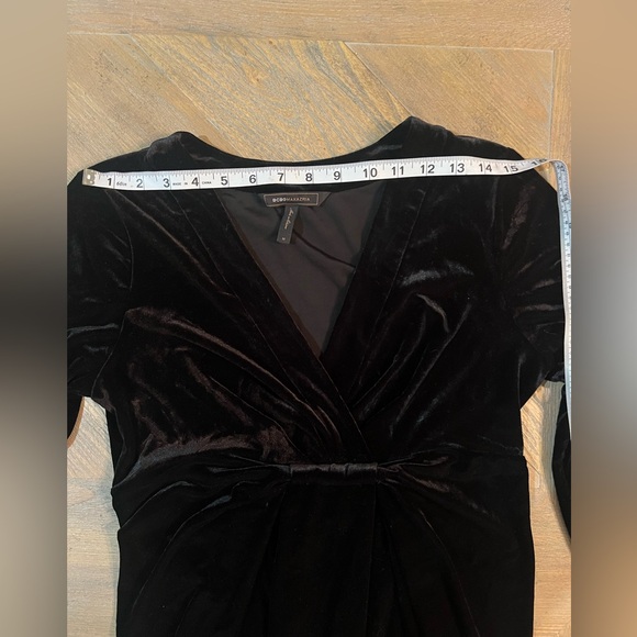 BCBGMAXAZRIA Womens Black
Velvet Twist Wrap Waist, Sz Medium - Picture 8 of 10